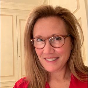 Meet your Posher, Denise